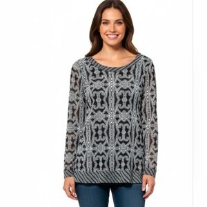 Dana Buchman Black and White Geometric Long Sleeve Top